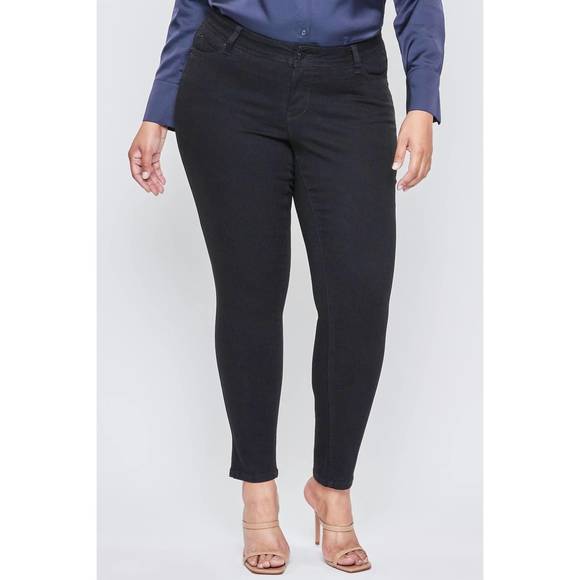 NEW YMI wannabettabutt mid-rise skinny jeans -plus in black - Picture 1 of 3